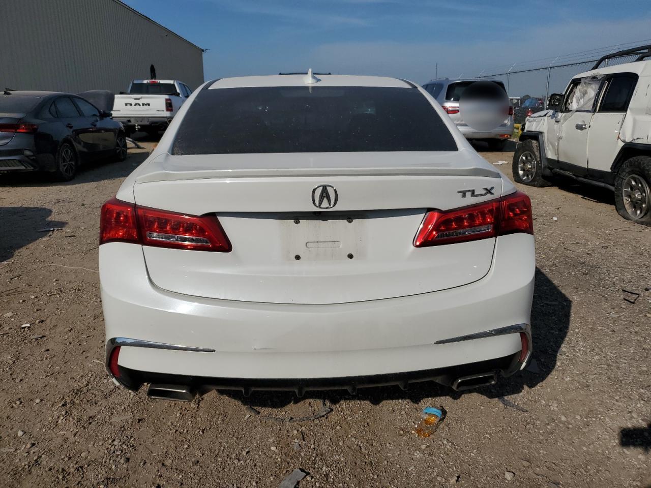 19UUB2F57JA012671 2018 Acura Tlx Tech