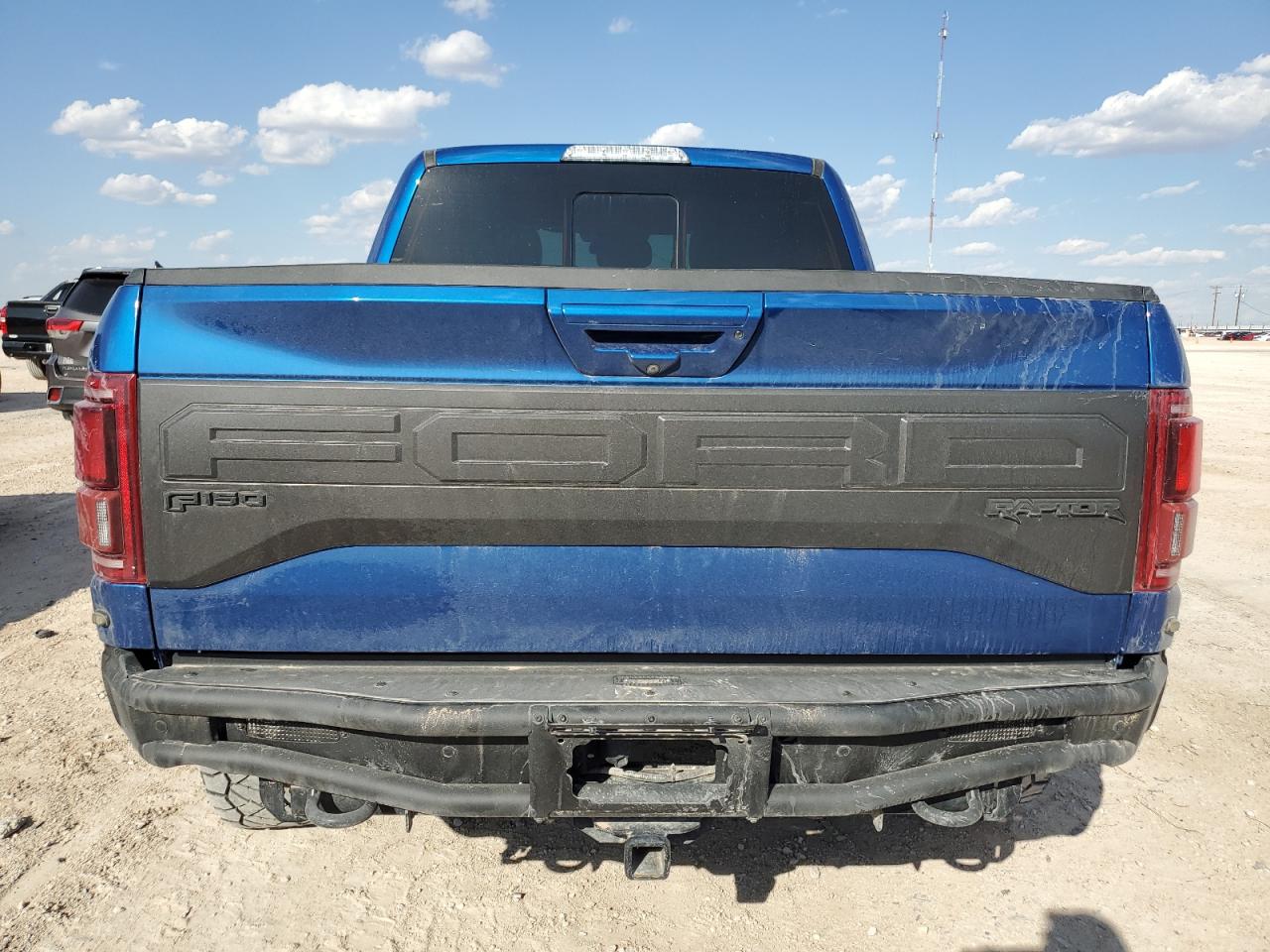 1FTFW1RG0JFD12736 2018 Ford F150 Raptor