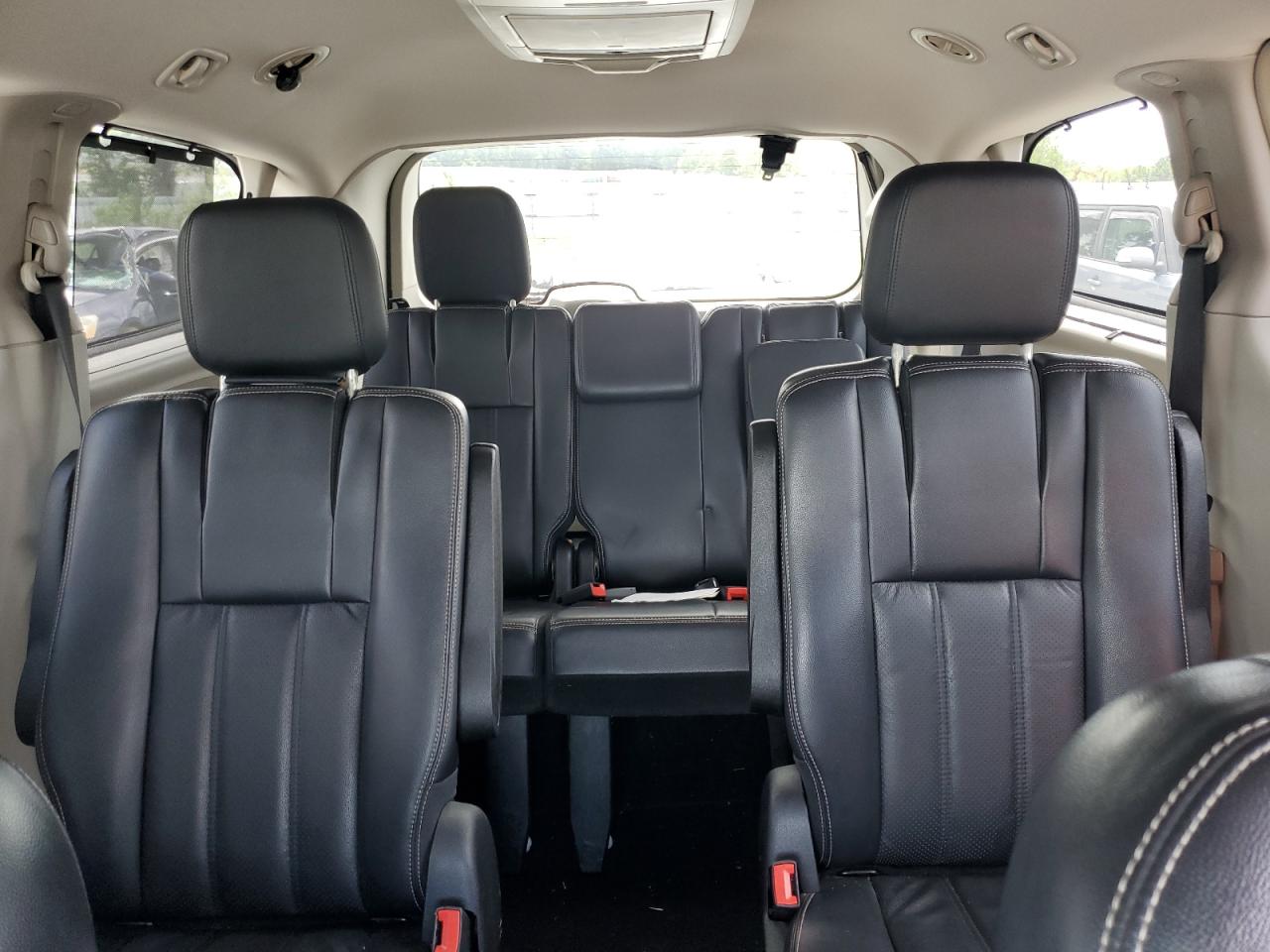 2011 Chrysler Town & Country Touring L VIN: 2A4RR8DG0BR797999 Lot: 64789224