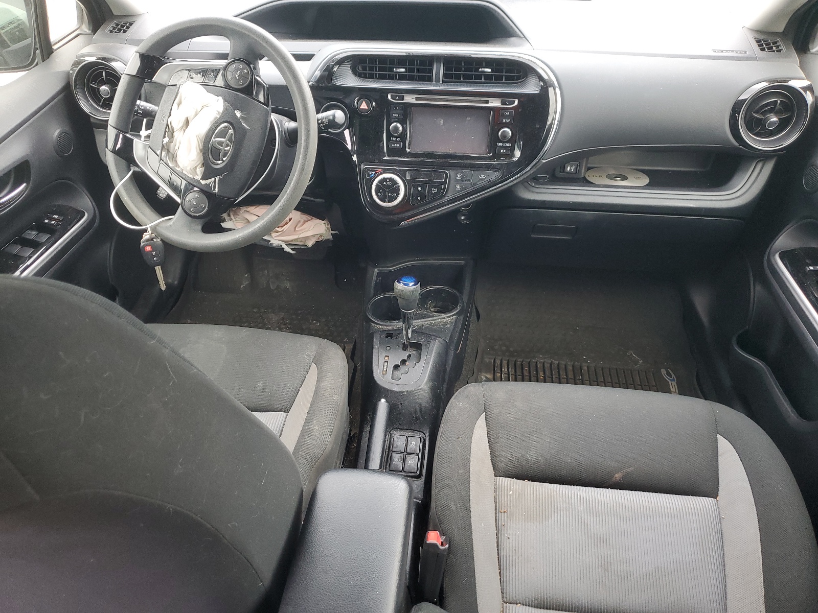 JTDKDTB31J1619384 2018 Toyota Prius C