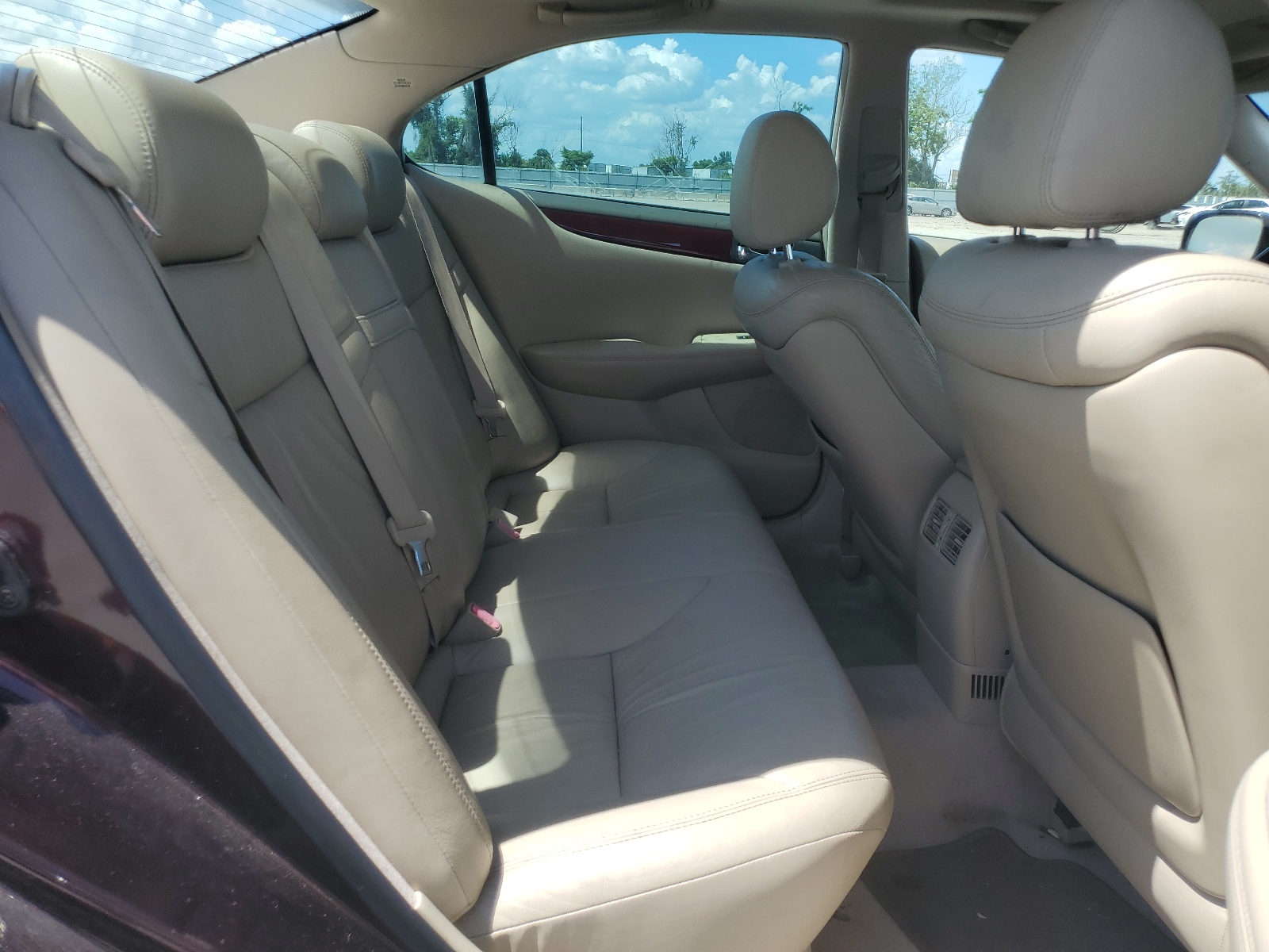 JTHBA30G045009552 2004 Lexus Es 330