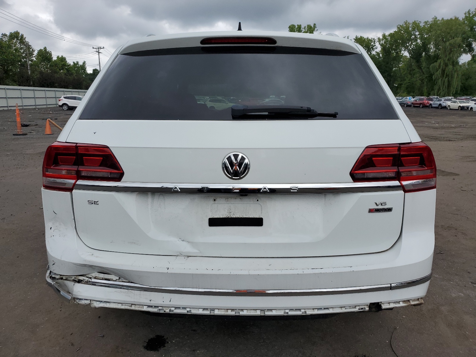 1V2PR2CA9JC532110 2018 Volkswagen Atlas Se