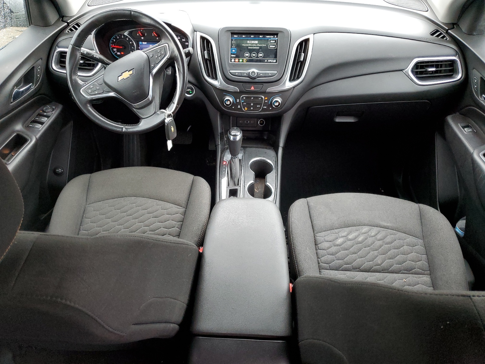 2GNAXKEV4K6273847 2019 Chevrolet Equinox Lt