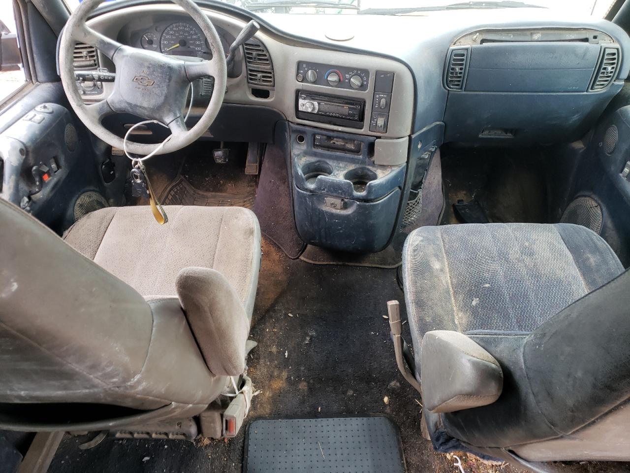 2000 Chevrolet Astro VIN: 1GNDM19W9YB143880 Lot: 63498494