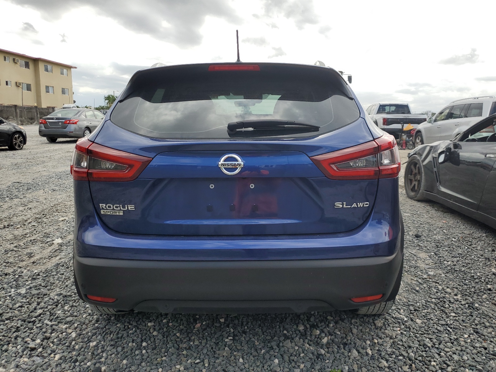 2021 Nissan Rogue Sport Sl vin: JN1BJ1CWXMW449509