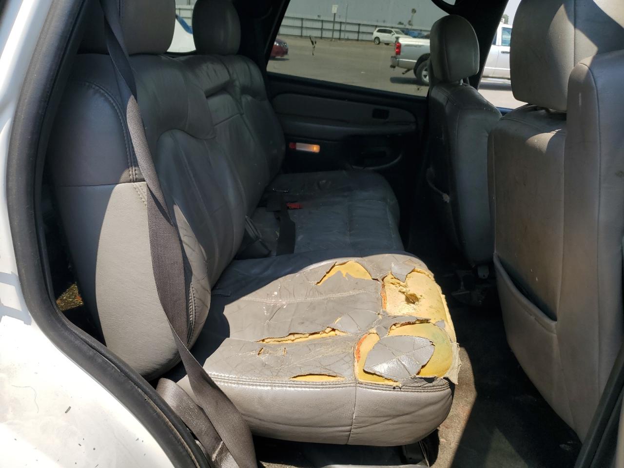 2001 Chevrolet Tahoe K1500 VIN: 1GNEK13T21R140308 Lot: 63228654