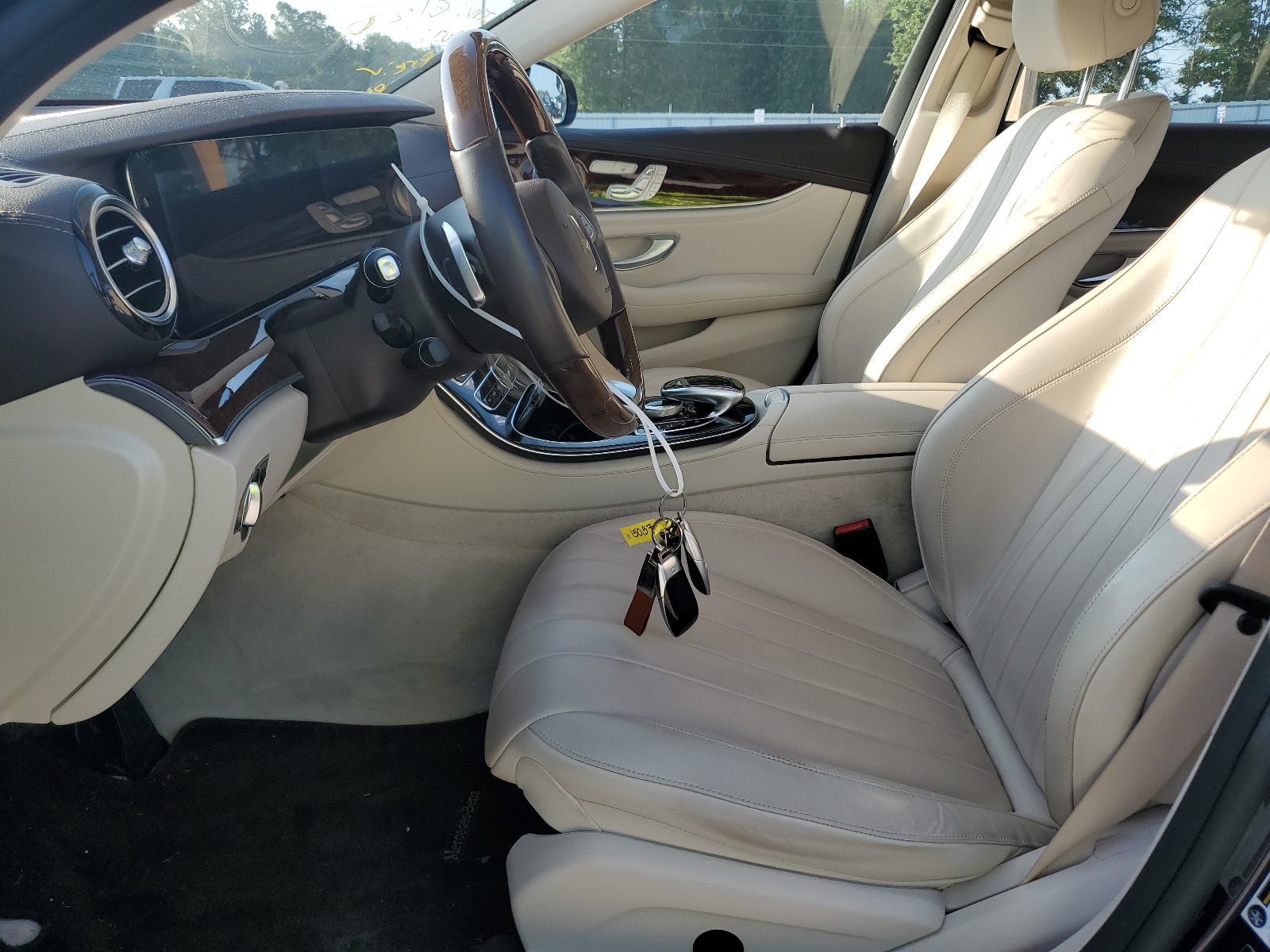 WDDZF4JB5JA294963 2018 Mercedes-Benz E 300