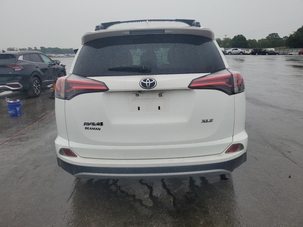 JTMWFREV5HD099436 2017 Toyota Rav4 Xle