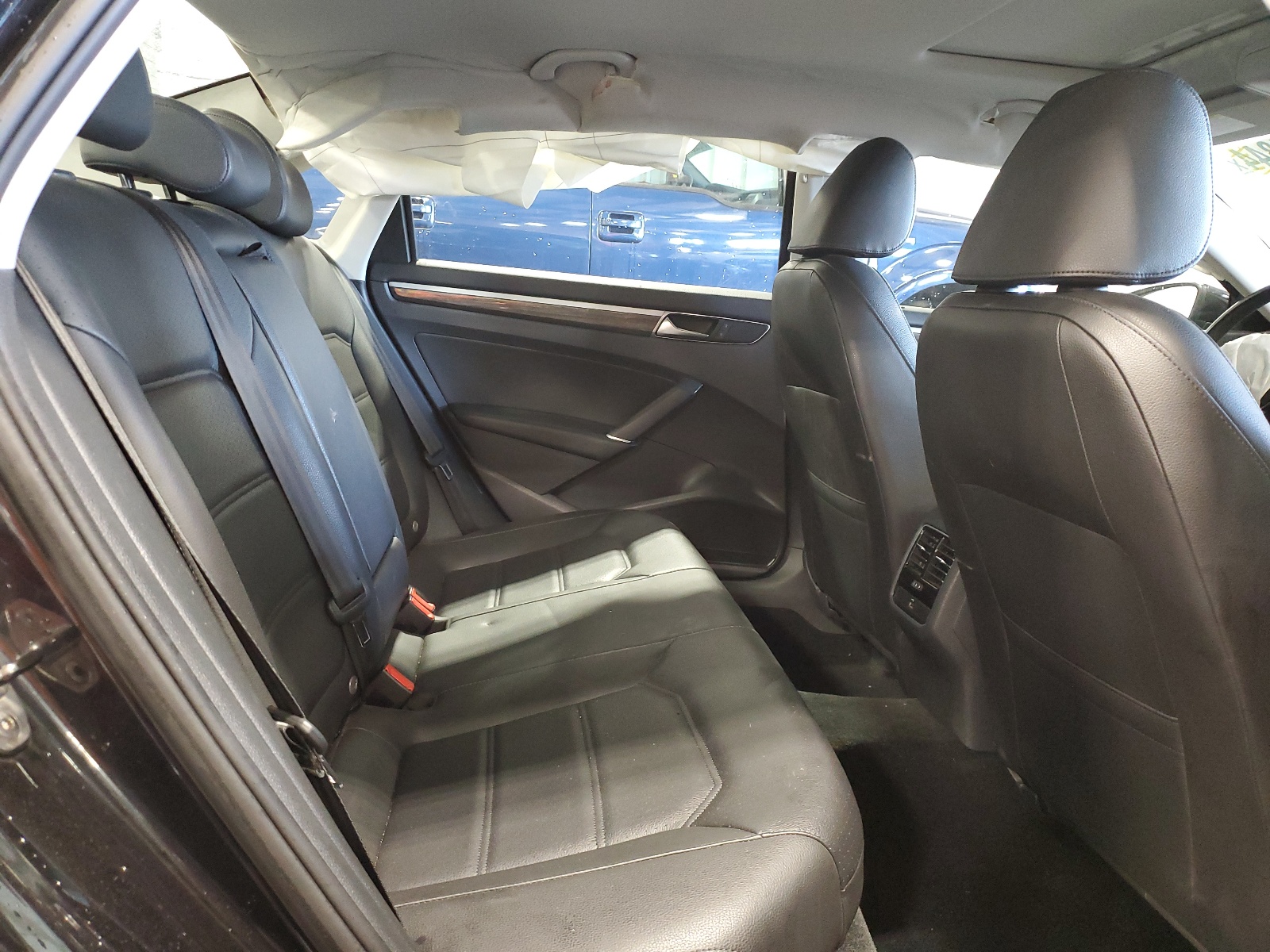 1VWBT7A35HC027798 2017 Volkswagen Passat Se