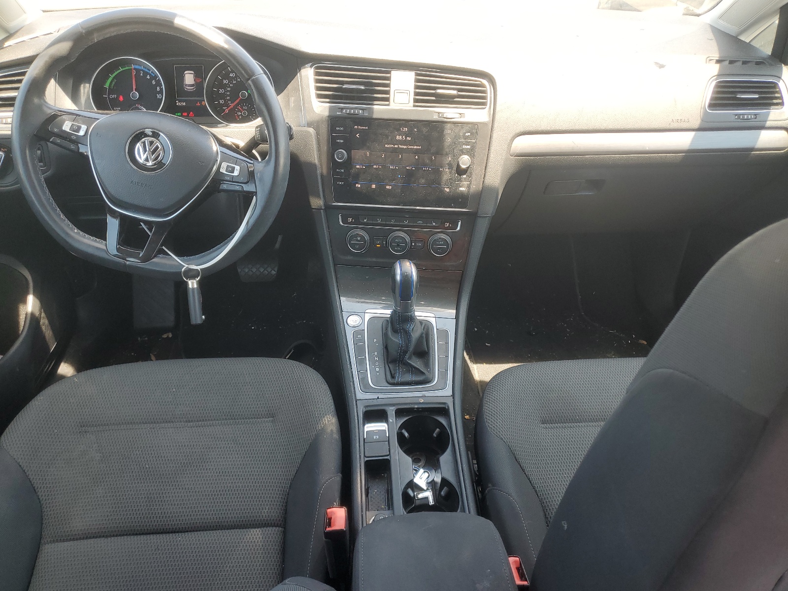 WVWKR7AU4KW911165 2019 Volkswagen E-Golf Se