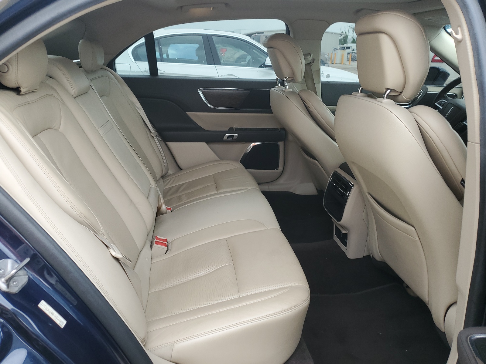 1LN6L9SKXH5600832 2017 Lincoln Continental Select