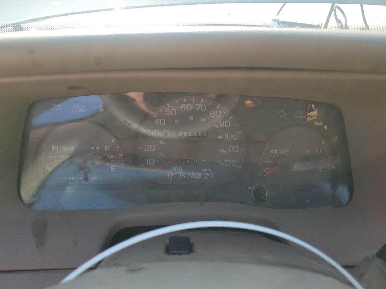 2005 Mercury Grand Marquis Gs VIN: 2MEFM74W45X632030 Lot: 65015114