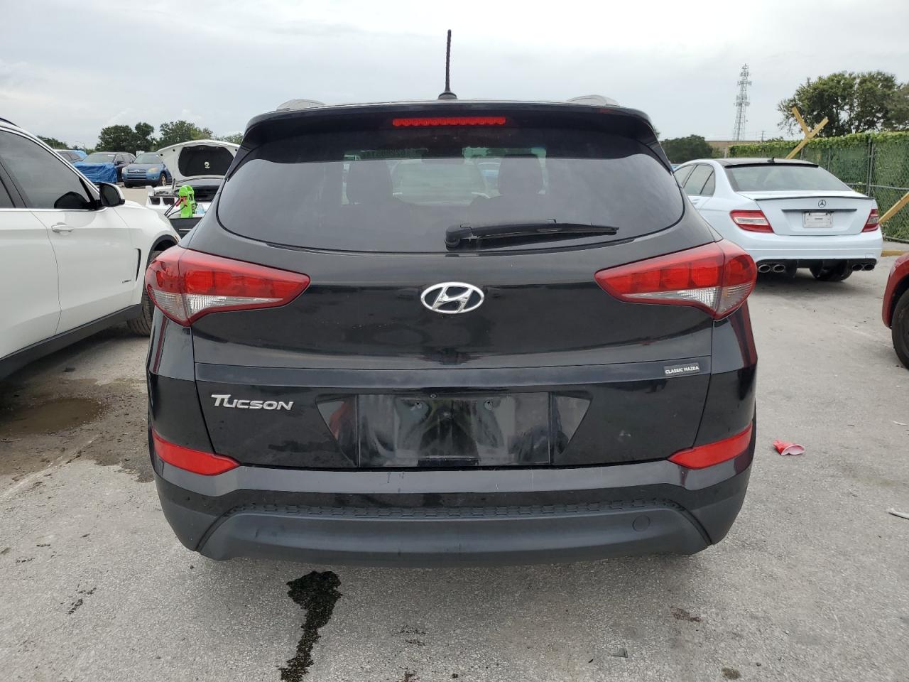 KM8J33A46HU411031 2017 Hyundai Tucson Limited