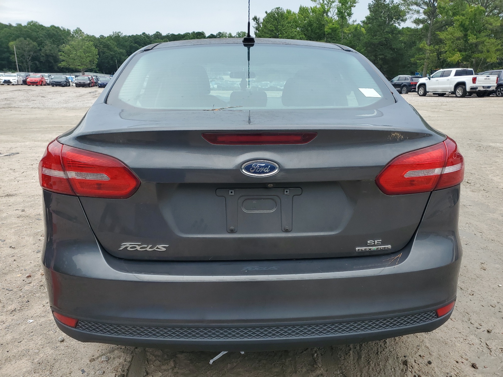 2015 Ford Focus Se vin: 1FADP3F27FL296039