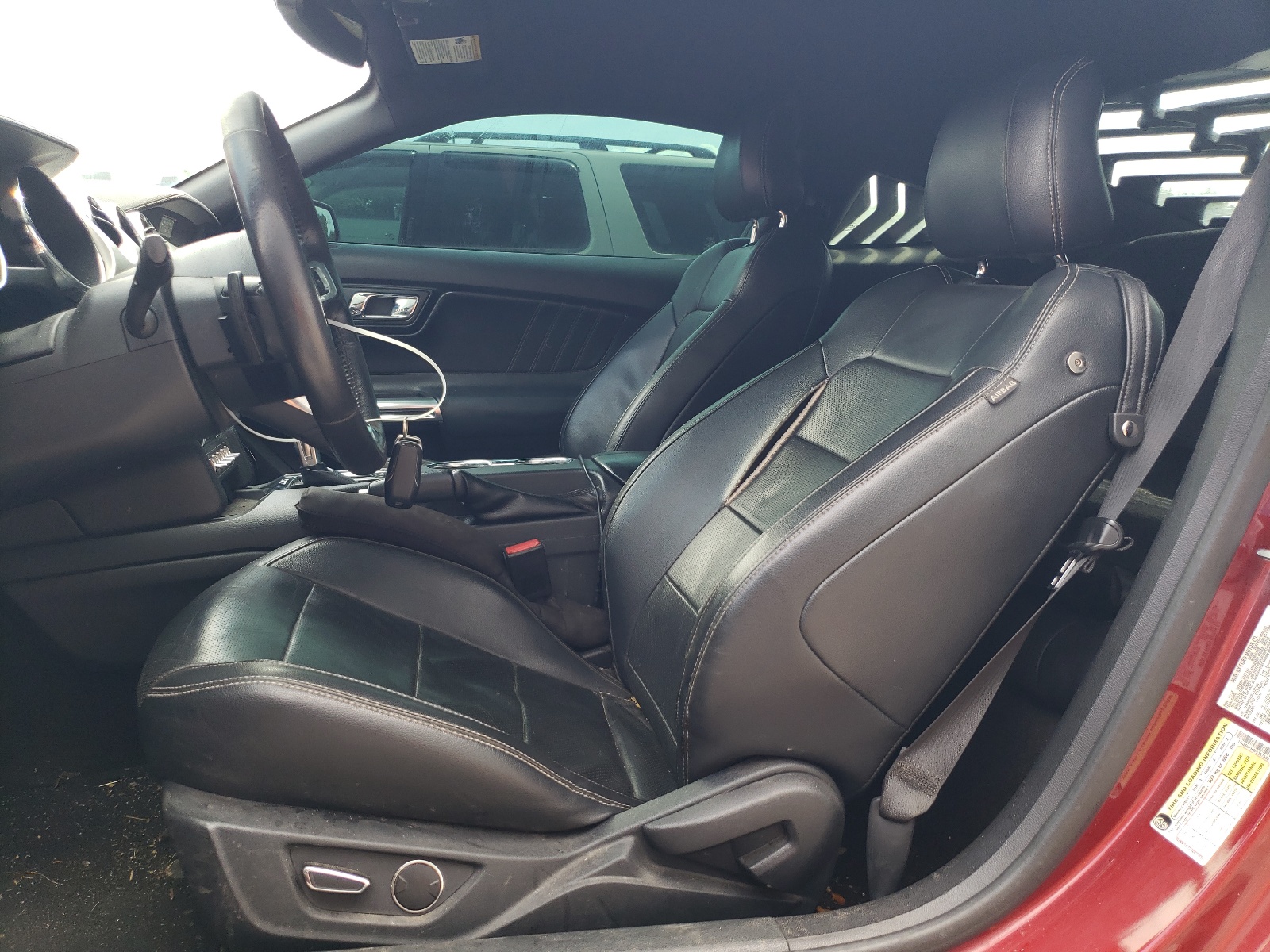 1FA6P8TH0F5337503 2015 Ford Mustang