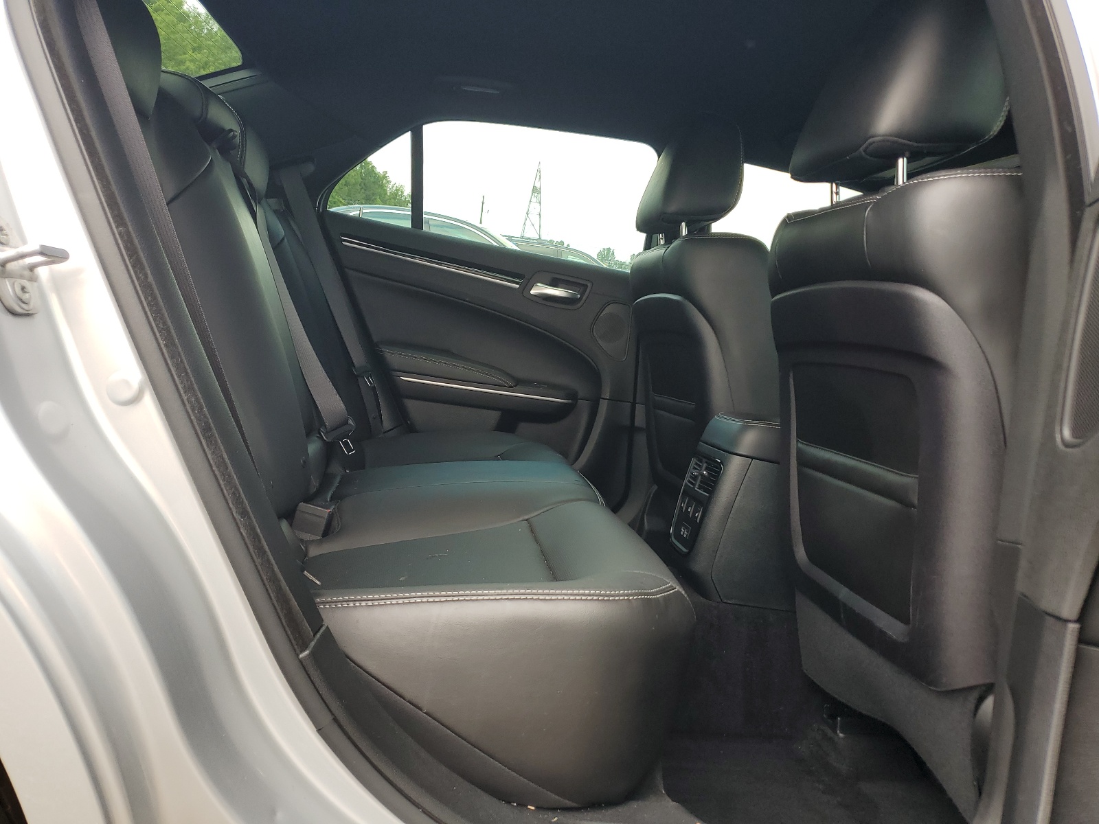 2C3CCABG9KH731078 2019 Chrysler 300 S