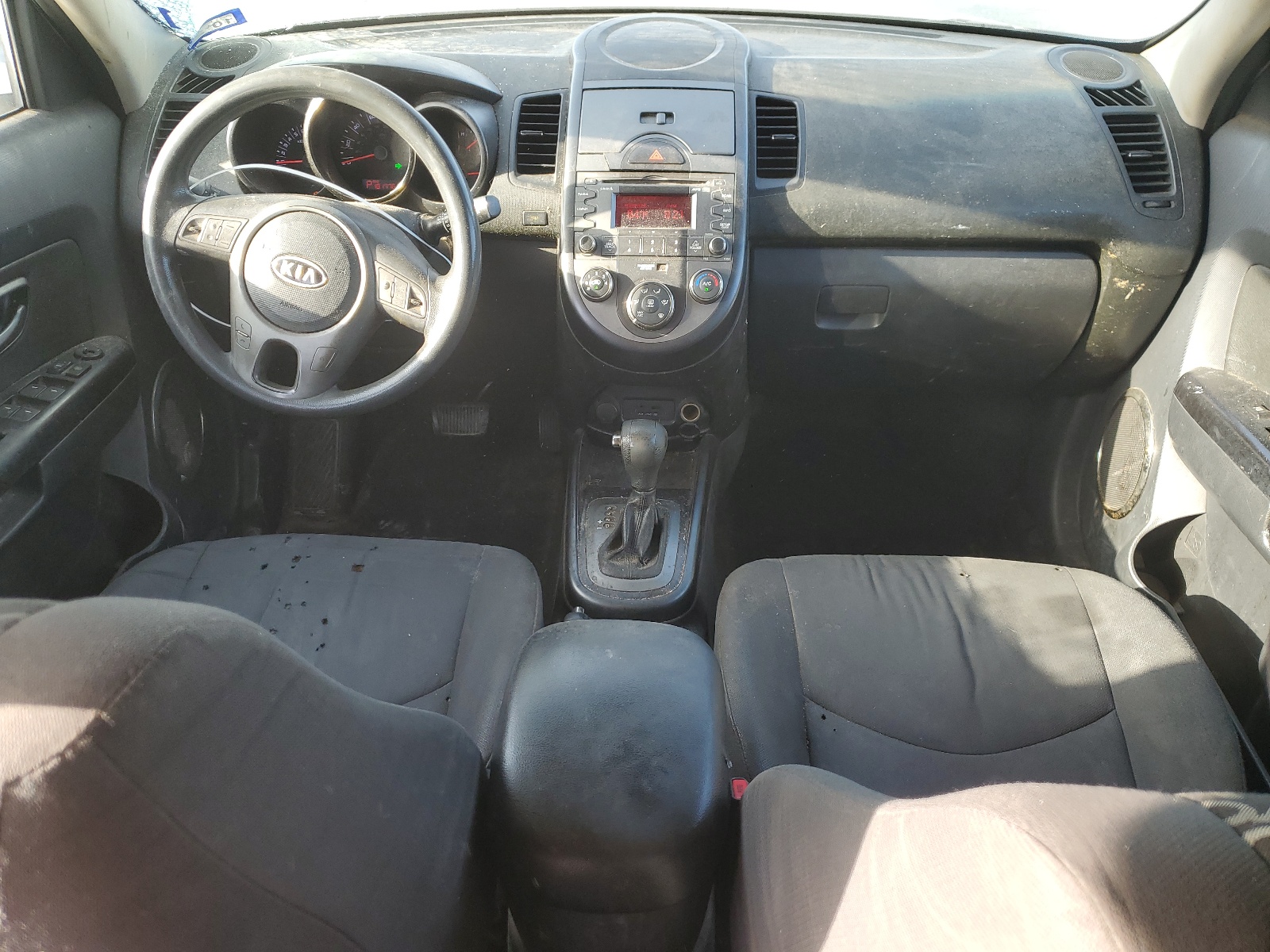 KNDJT2A20B7715913 2011 Kia Soul +