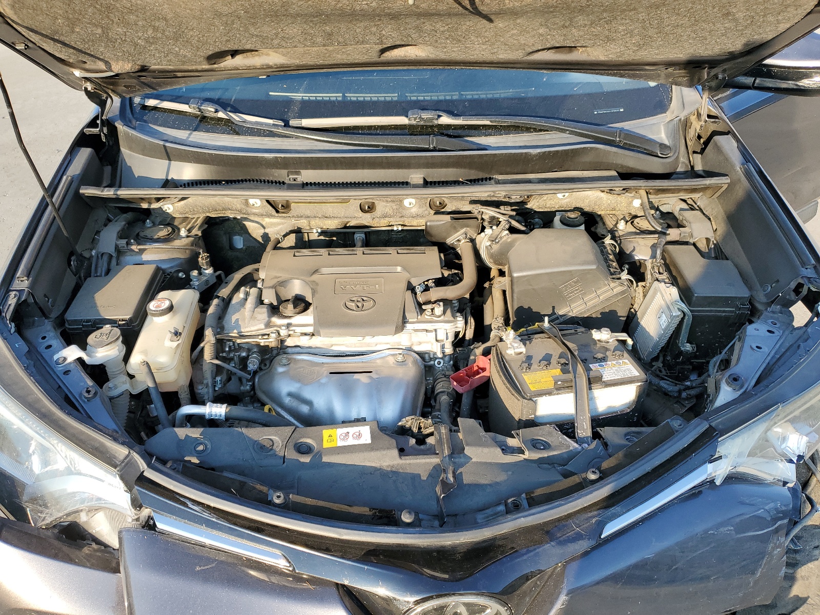 JTMRFREVXHJ707000 2017 Toyota Rav4 Xle