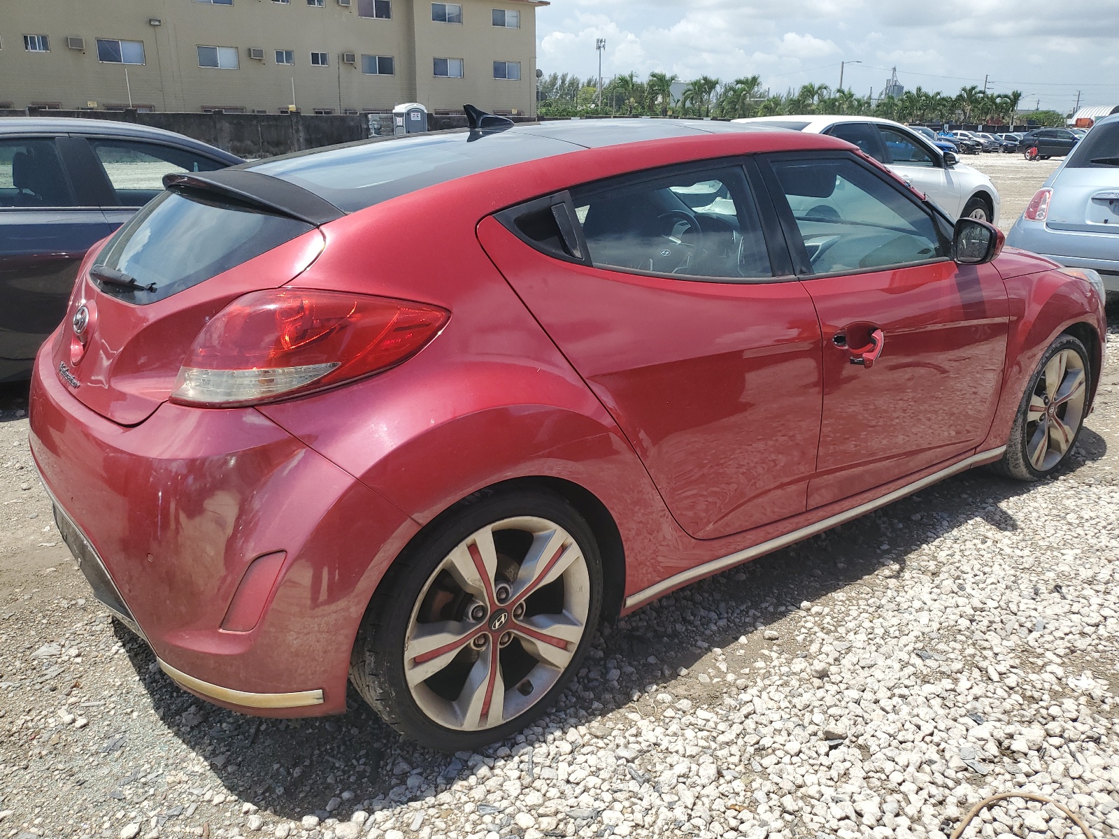 2015 Hyundai Veloster vin: KMHTC6AD2FU226983