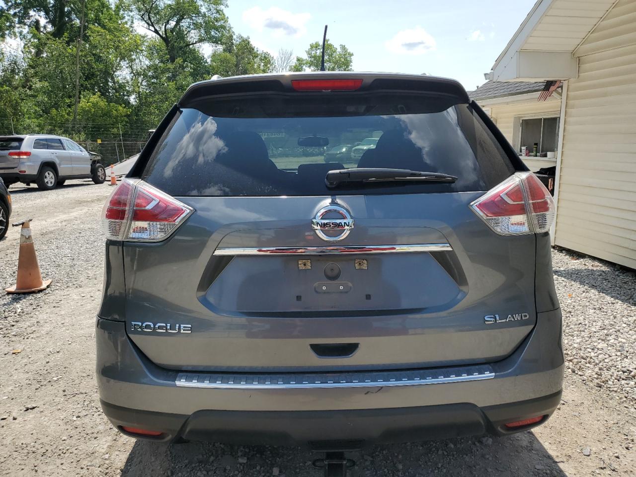 2015 Nissan Rogue S VIN: 5N1AT2MV3FC903338 Lot: 64831564