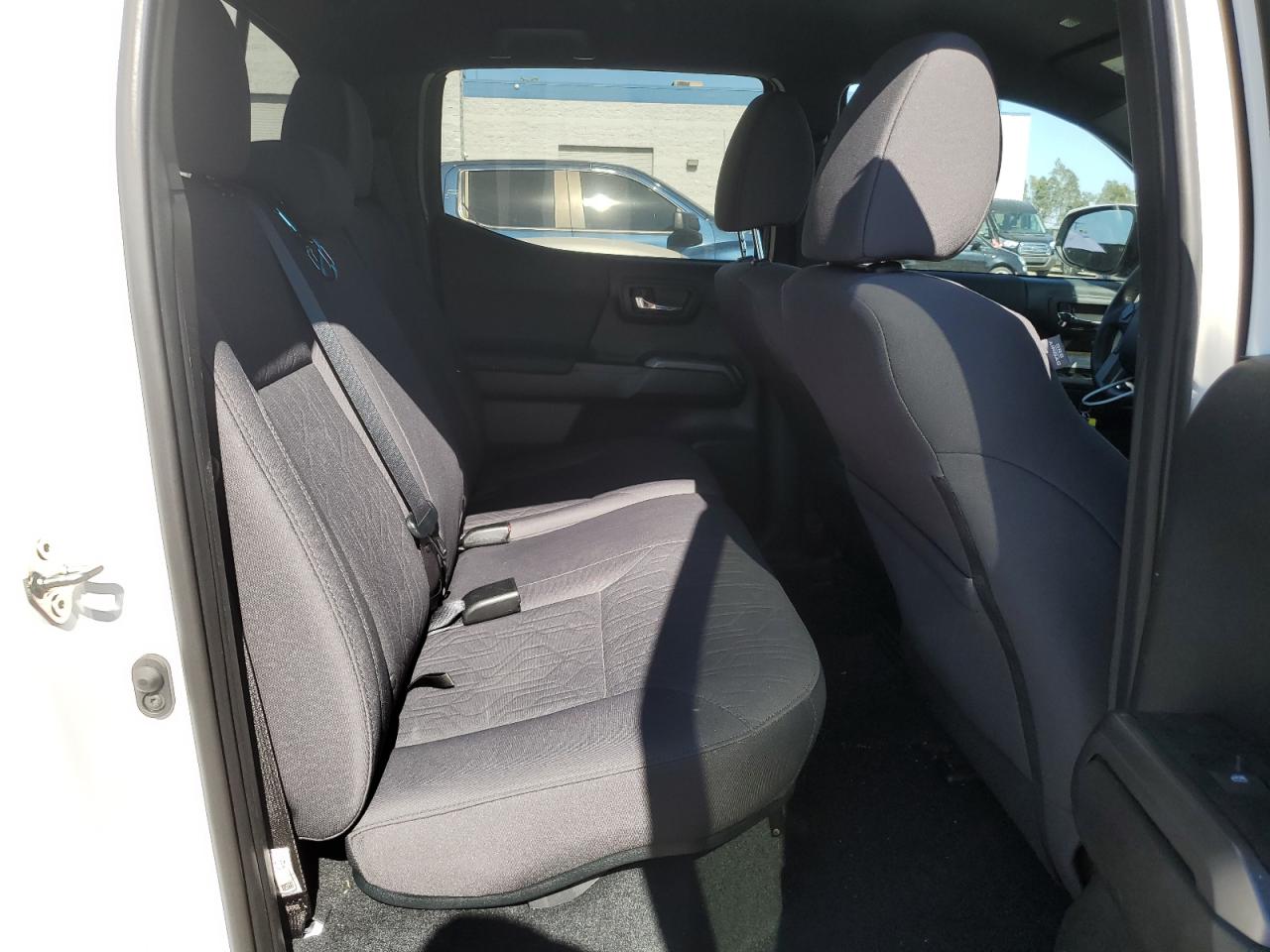 2019 Toyota Tacoma Double Cab VIN: 3TMCZ5AN4KM269791 Lot: 65075354