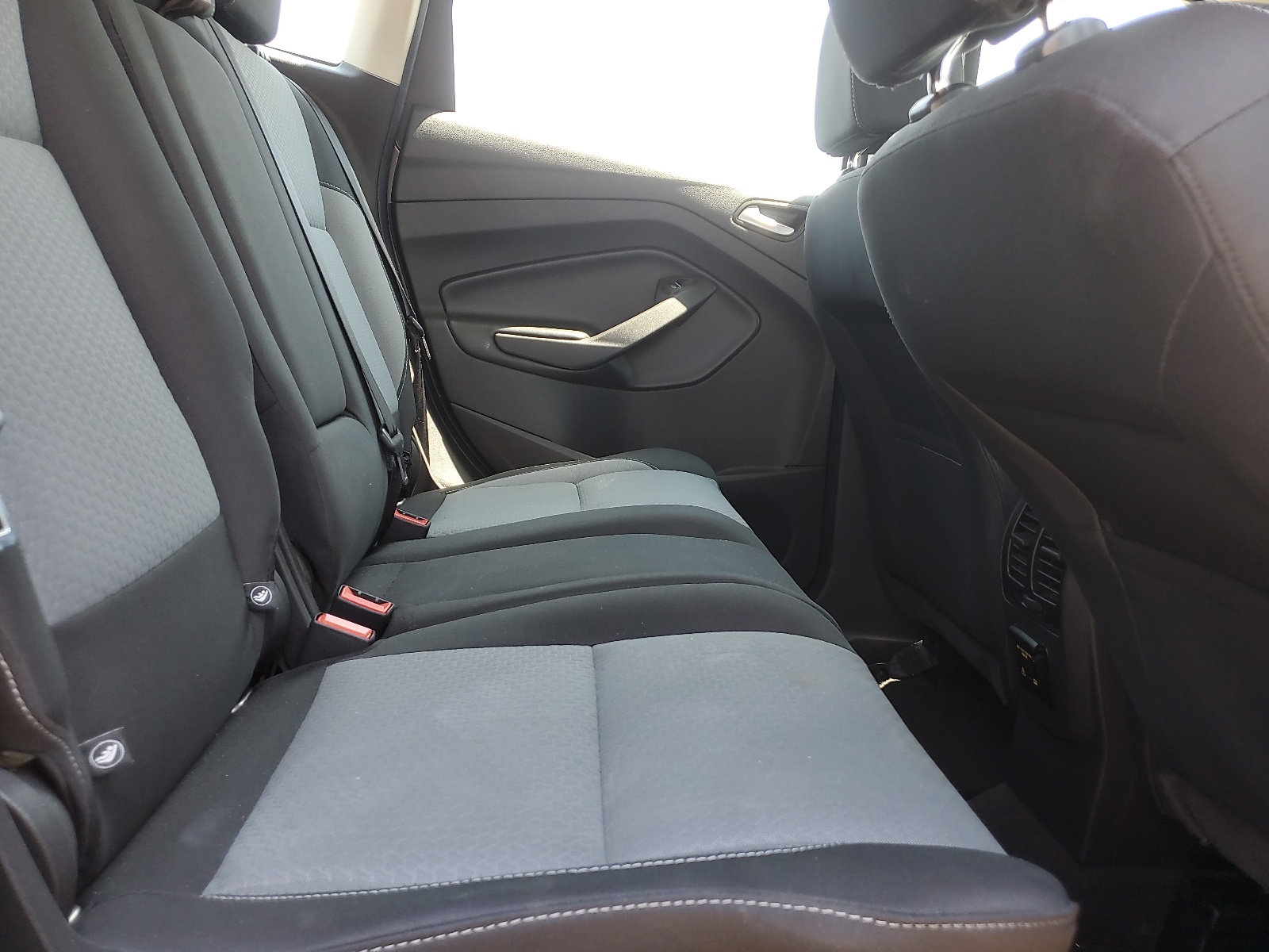 1FADP5AU0HL115354 2017 Ford C-Max Se