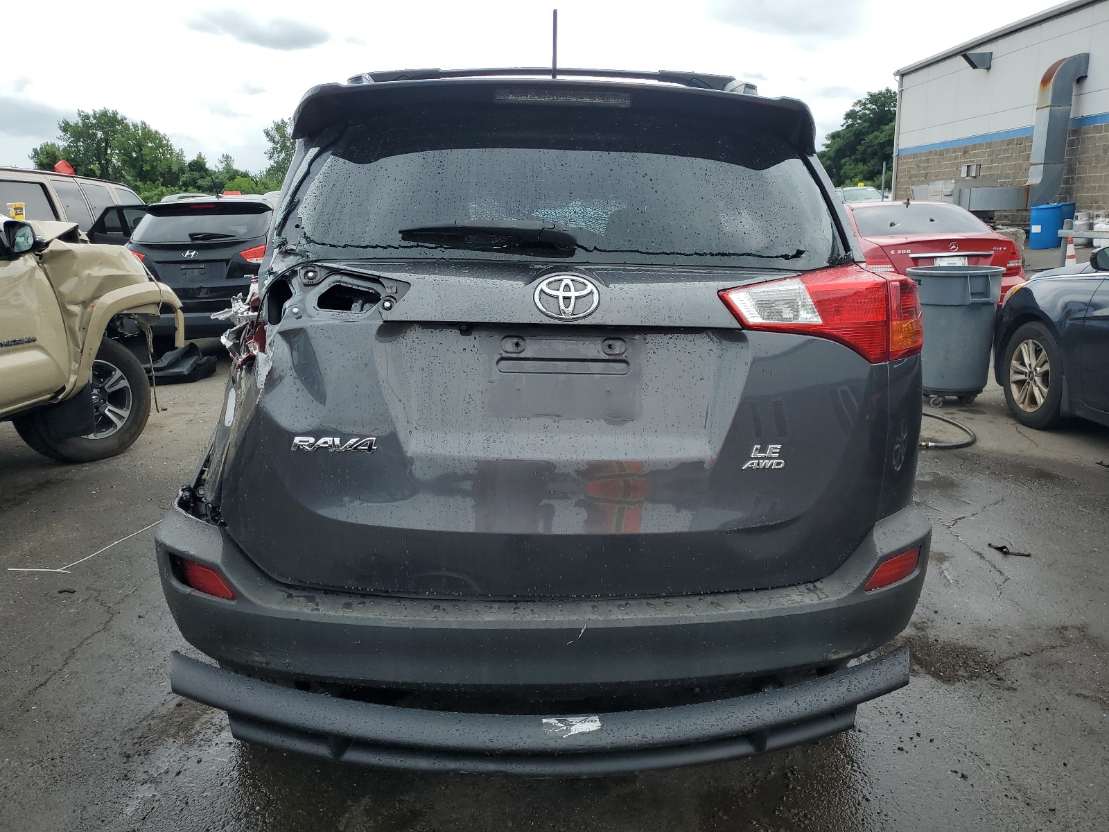 2T3BFREV2FW338813 2015 Toyota Rav4 Le