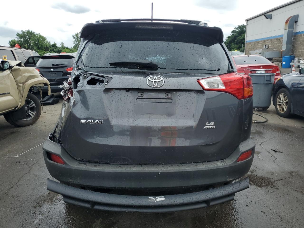2015 Toyota Rav4 Le VIN: 2T3BFREV2FW338813 Lot: 62640714