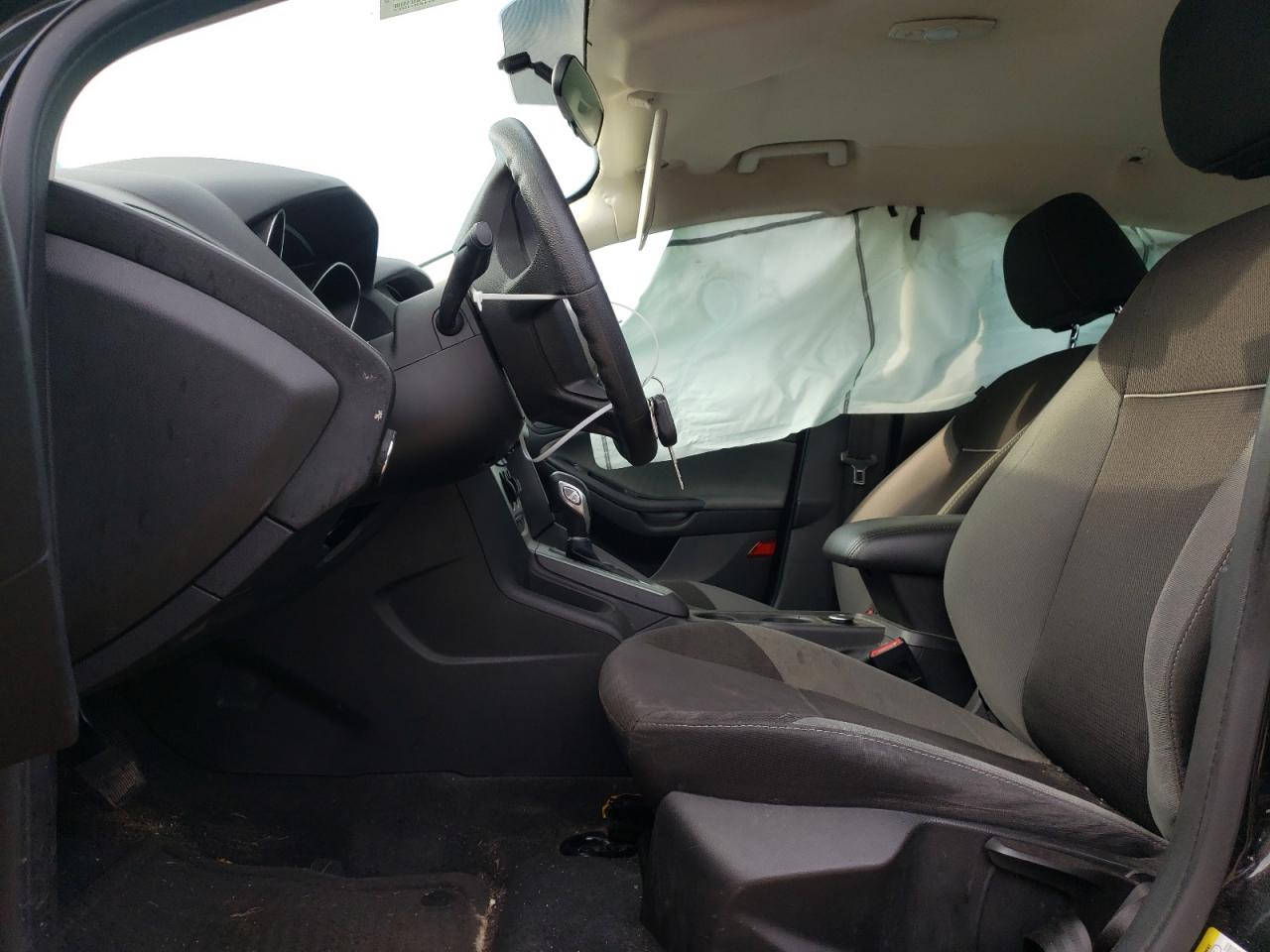 1FAHP3F28CL398480 2012 Ford Focus Se