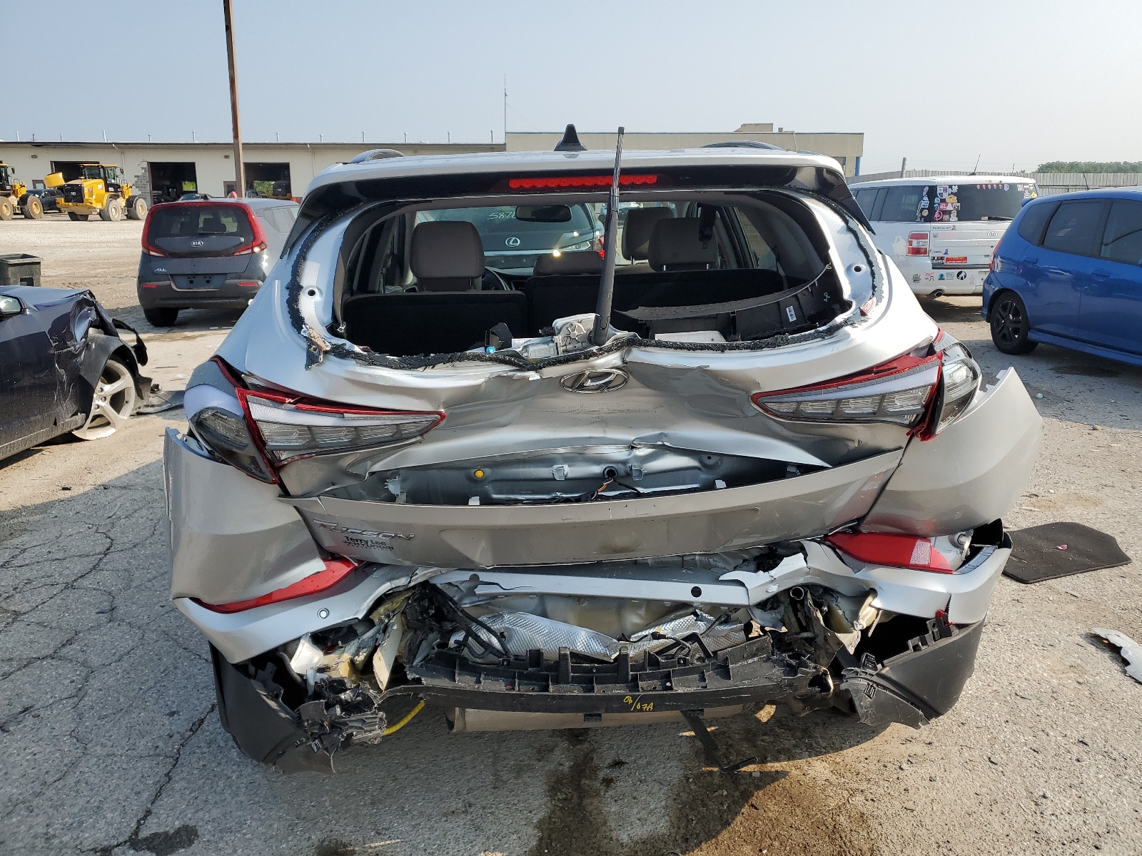 KM8J33A2XJU779829 2018 Hyundai Tucson Value