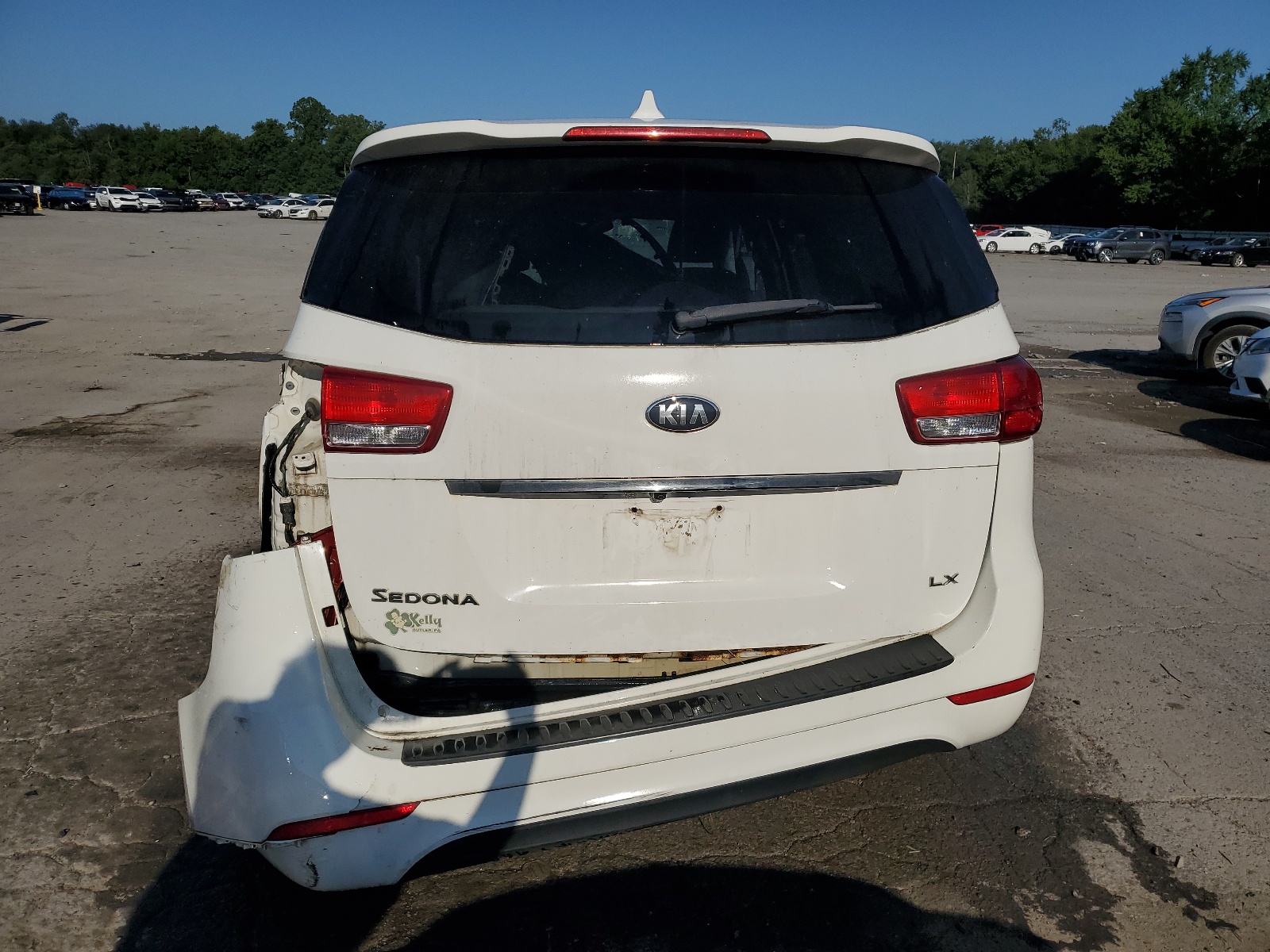 KNDMB5C17H6220483 2017 Kia Sedona Lx