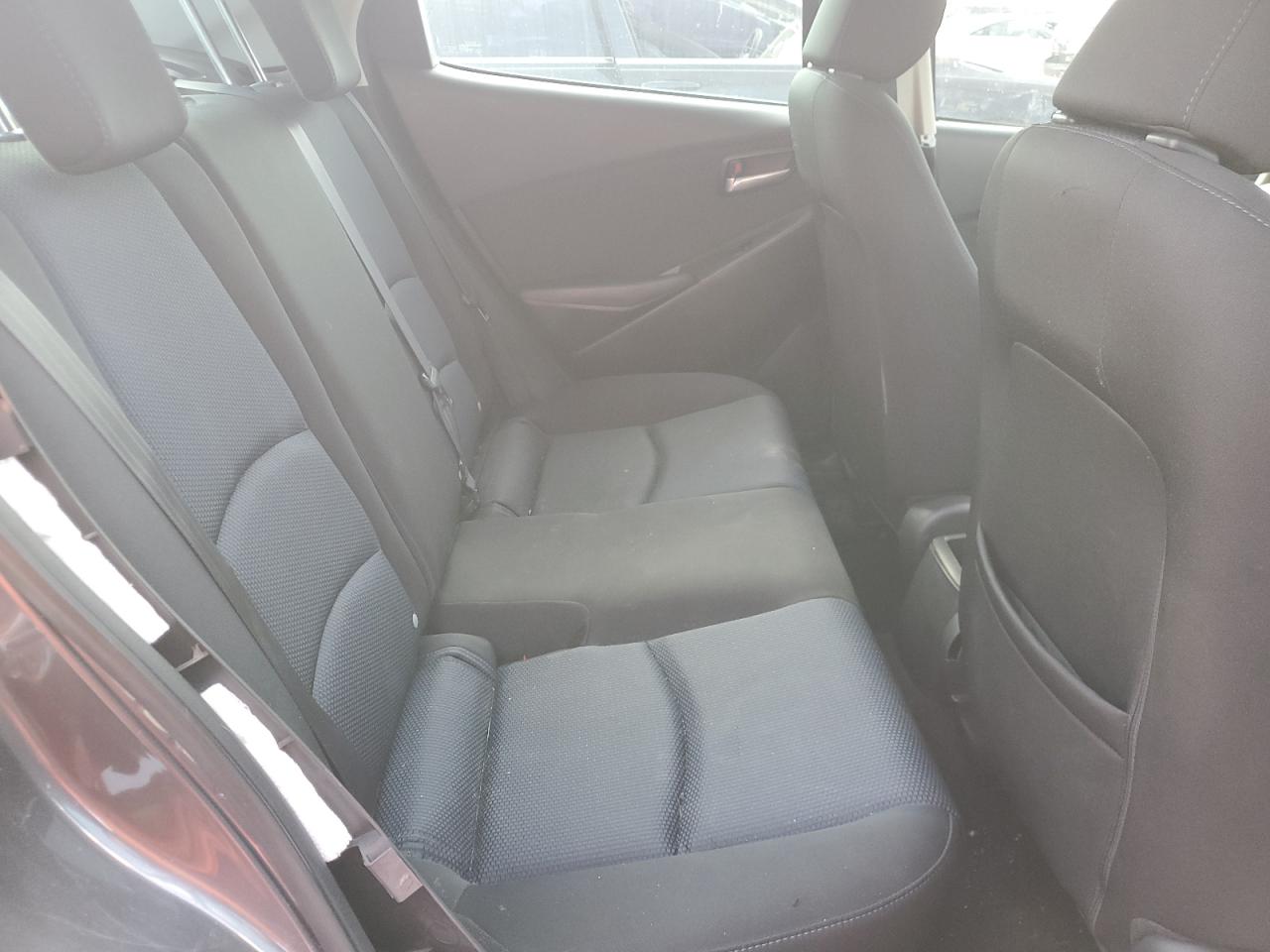 2016 Scion iA - Image 10