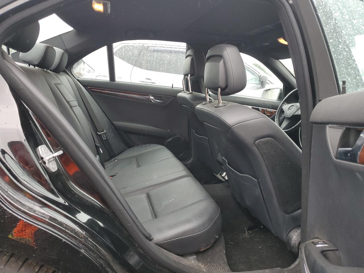 2010 Mercedes-Benz C 300 4Matic VIN: WDDGF8BBXAR106274 Lot: 64034584