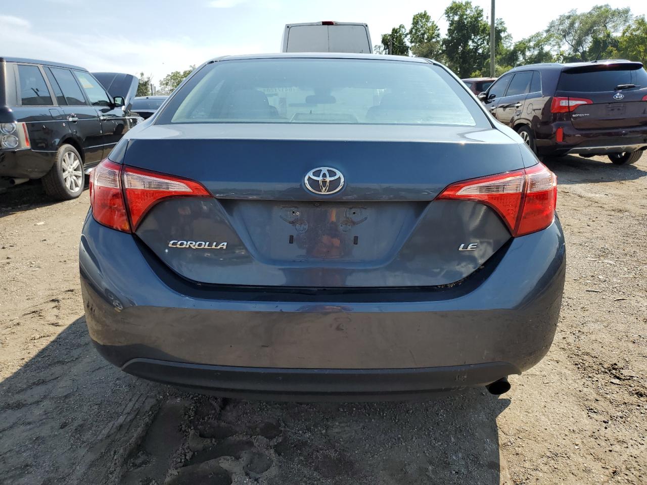 2018 Toyota Corolla L VIN: 5YFBURHEXJP852199 Lot: 64171284