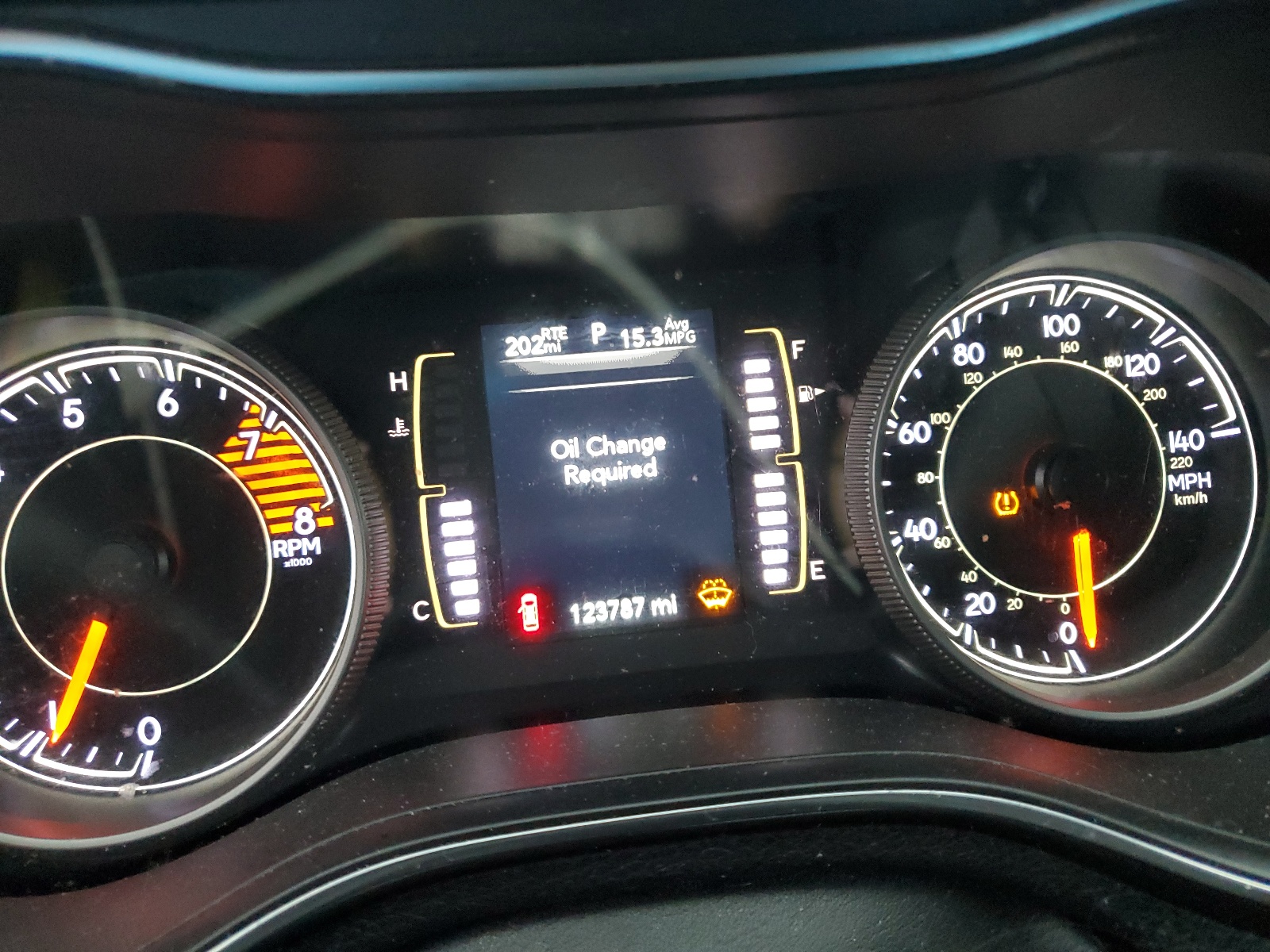 1C4PJMCXXKD103319 2019 Jeep Cherokee Latitude