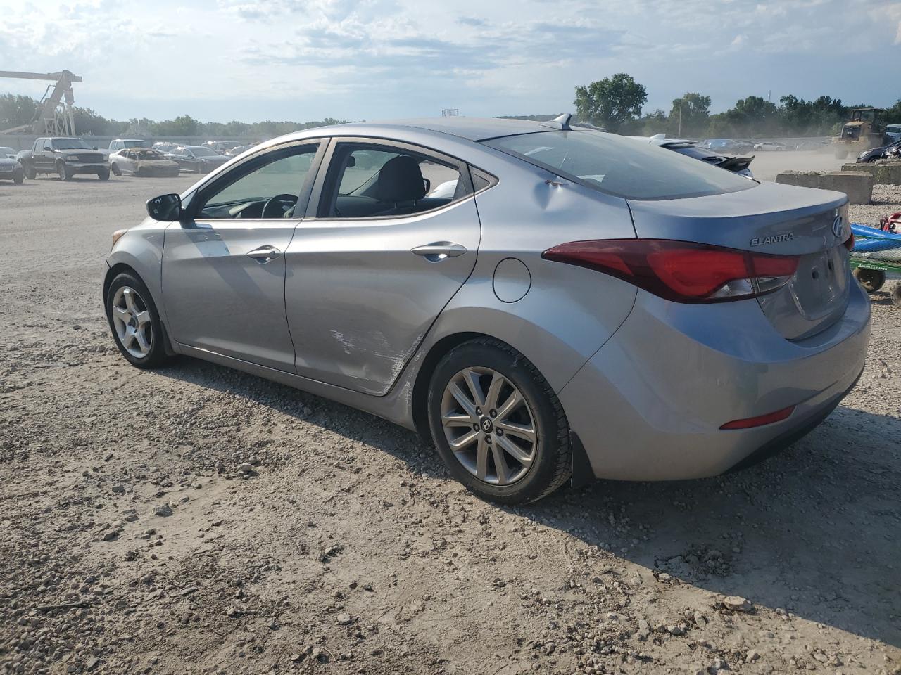 2015 Hyundai Elantra - Image 2