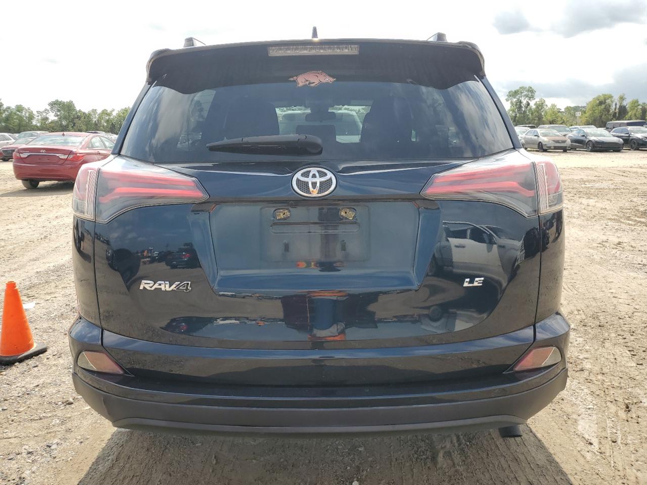 2018 Toyota Rav4 Le VIN: JTMZFREV3JJ173957 Lot: 63795864