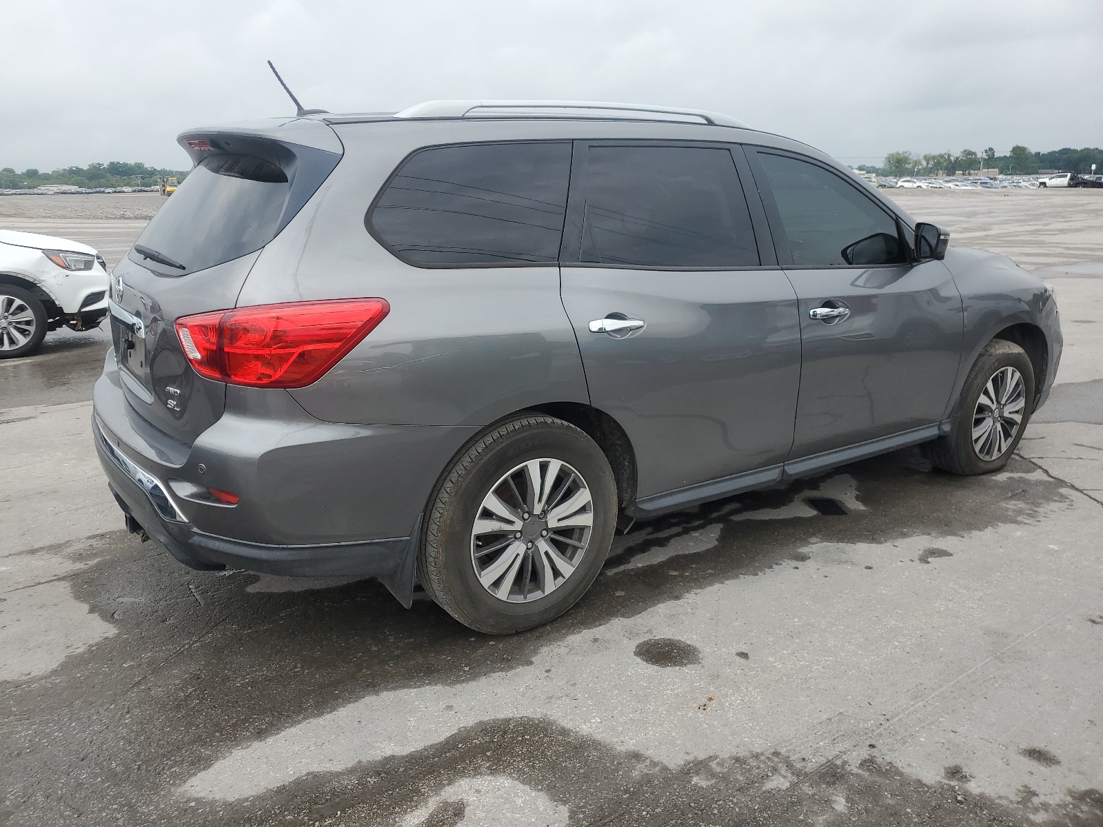 2018 Nissan Pathfinder S vin: 5N1DR2MM8JC625256