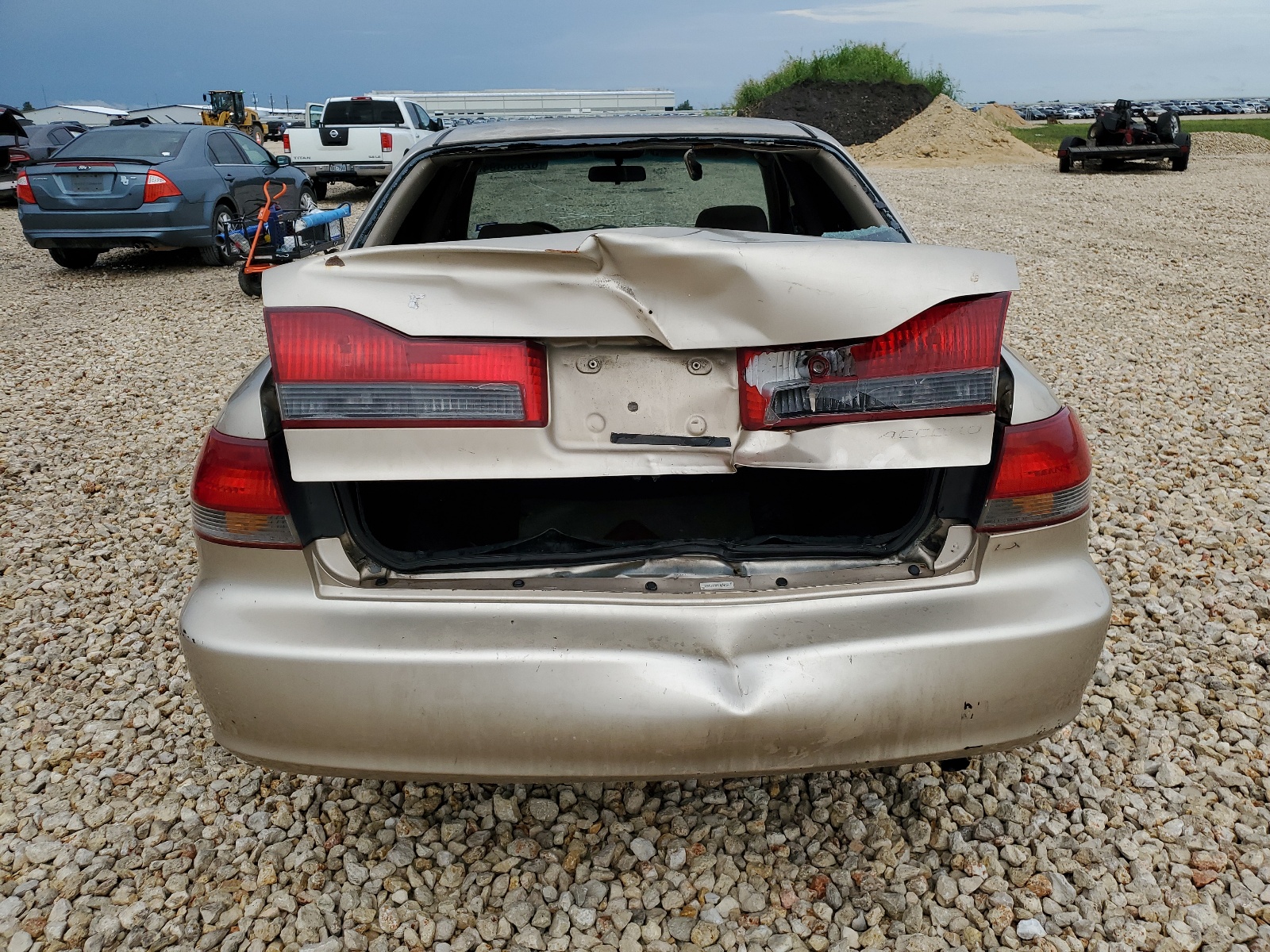 1HGCG66551A074770 2001 Honda Accord Lx