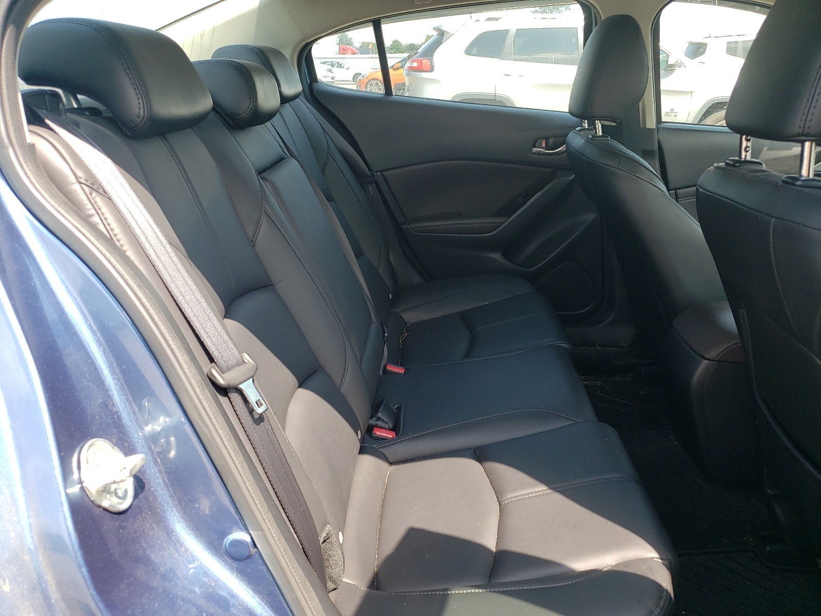 3MZBN1V37JM242623 2018 Mazda 3 Touring