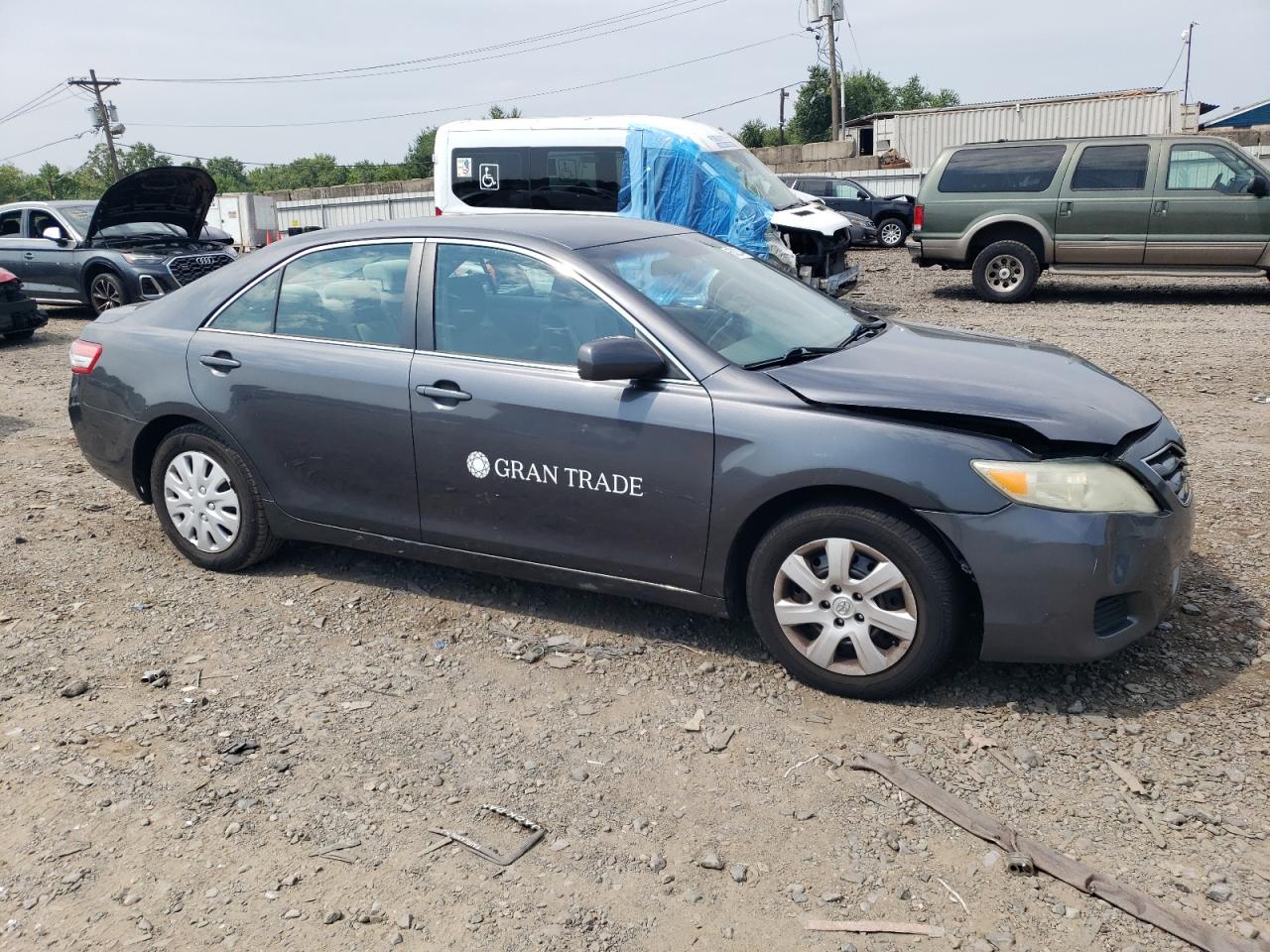 2010 Toyota Camry - Image 4