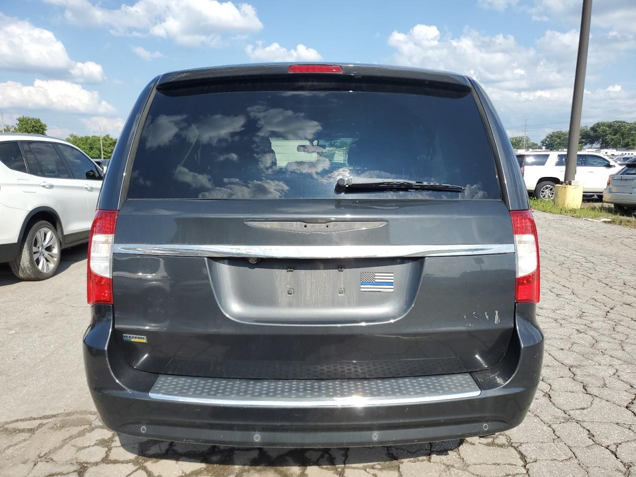 2011 Chrysler Town & Country Touring VIN: 2A4RR5DG2BR724633 Lot: 63300914