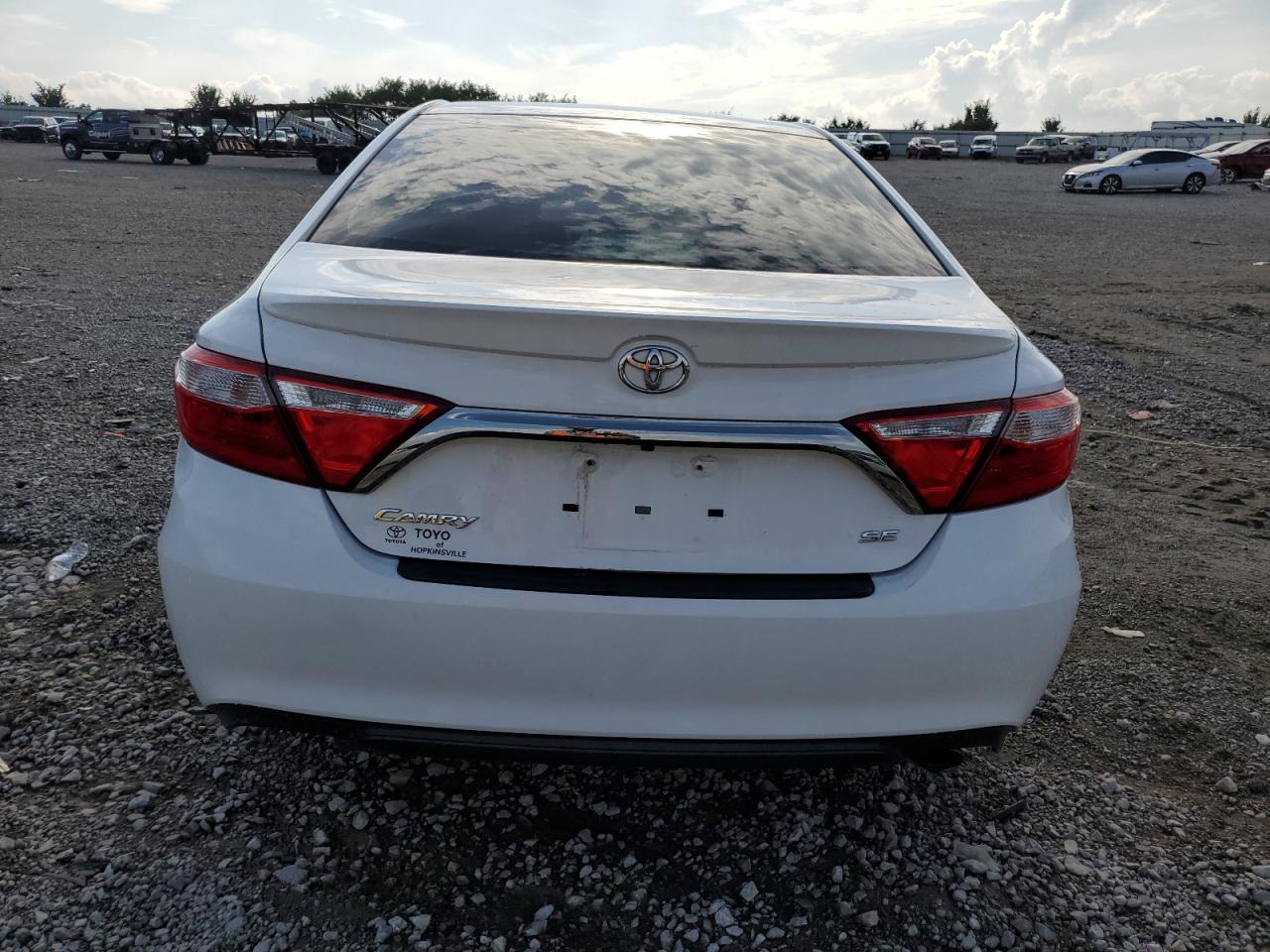 4T1BF1FK2GU259609 2016 Toyota Camry Le