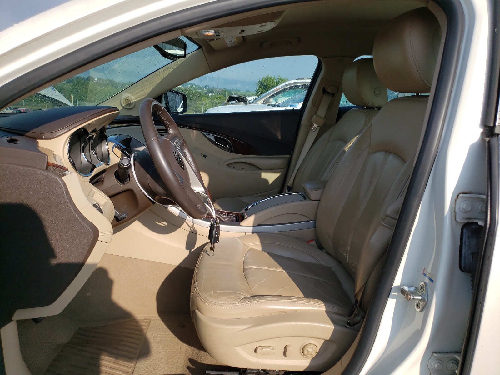 1G4GC5GD2BF185627 2011 Buick Lacrosse Cxl