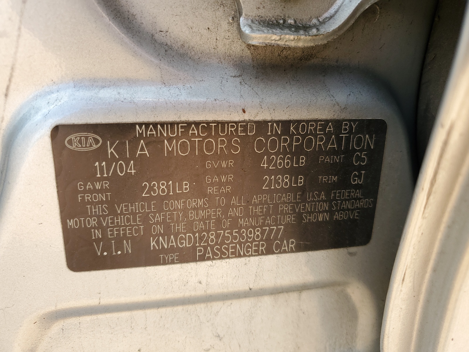 KNAGD128755398777 2005 Kia Optima Lx