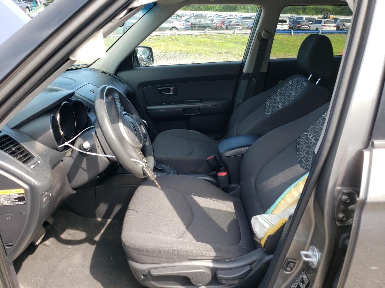 2011 Kia Soul + VIN: KNDJT2A2XB7299692 Lot: 63841794