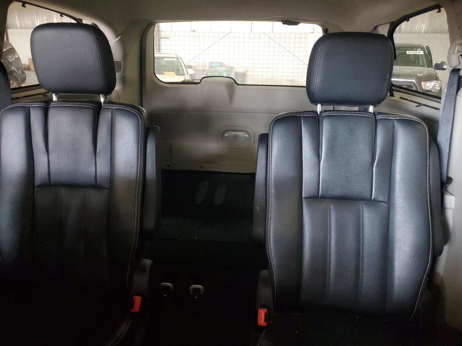 2C4RC1CG3GR138337 2016 Chrysler Town & Country Touring L