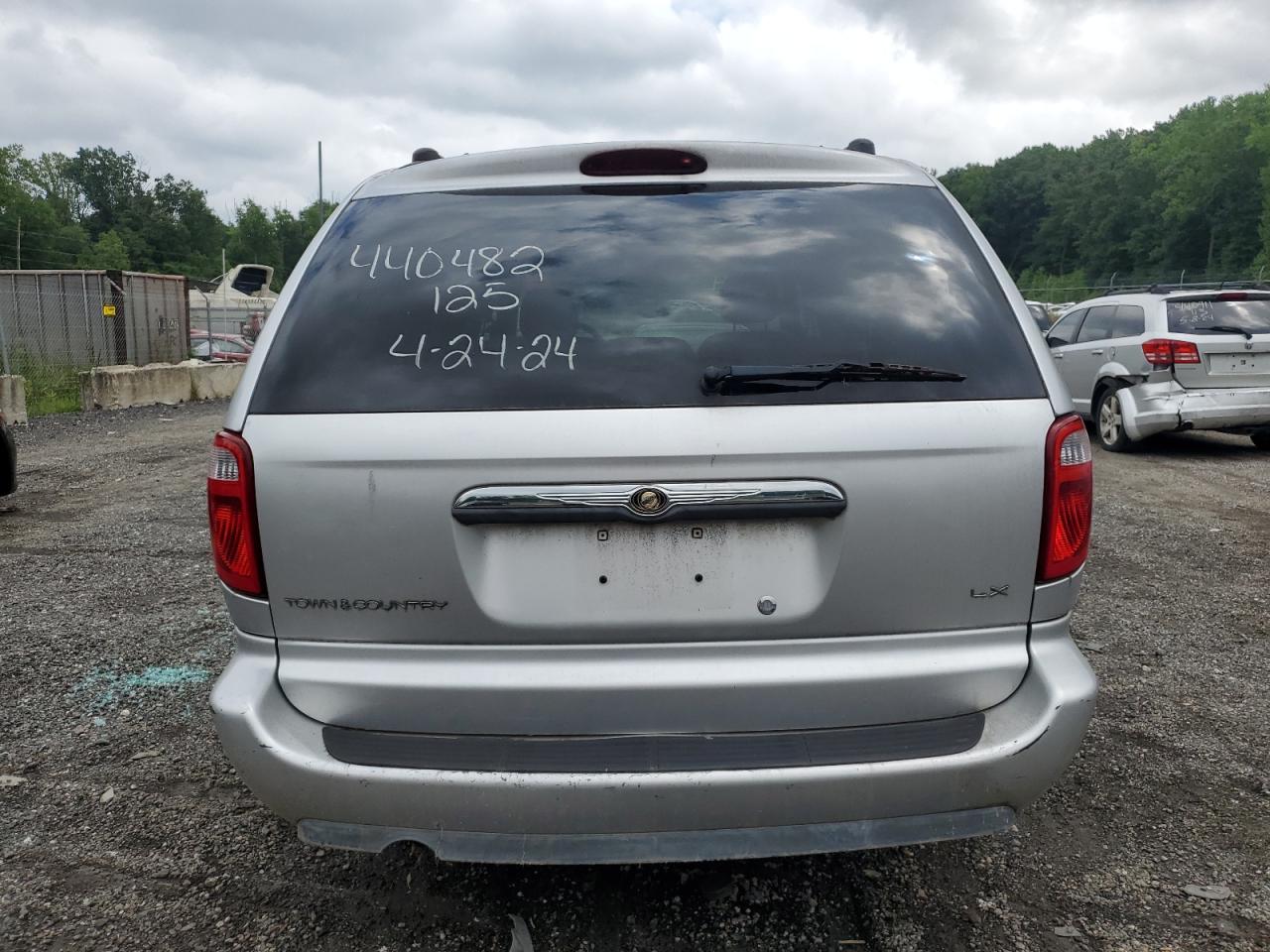 2006 Chrysler Town & Country Lx VIN: 2A4GP44R26R704266 Lot: 64814114