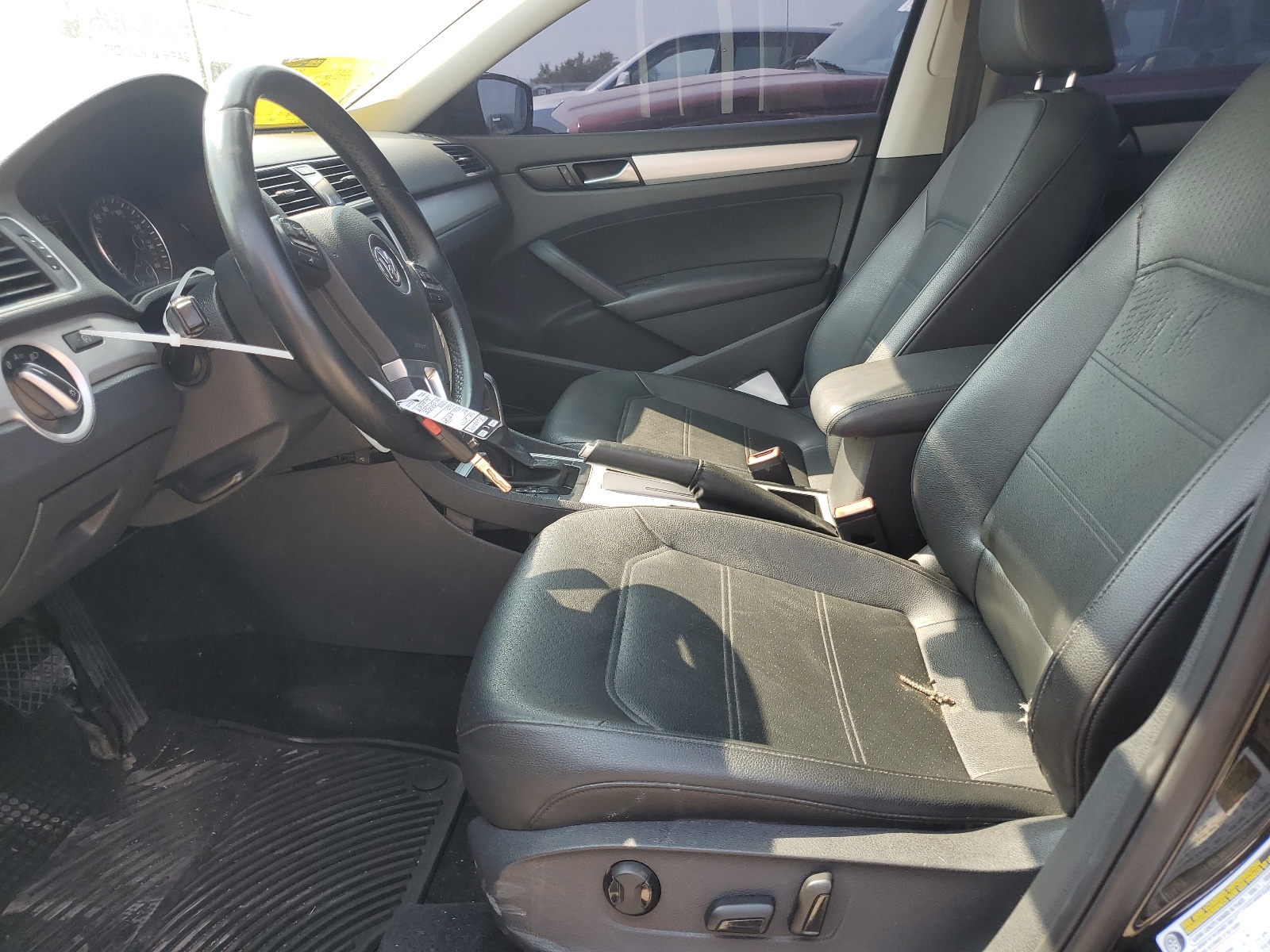 1VWBP7A39CC059568 2012 Volkswagen Passat Se