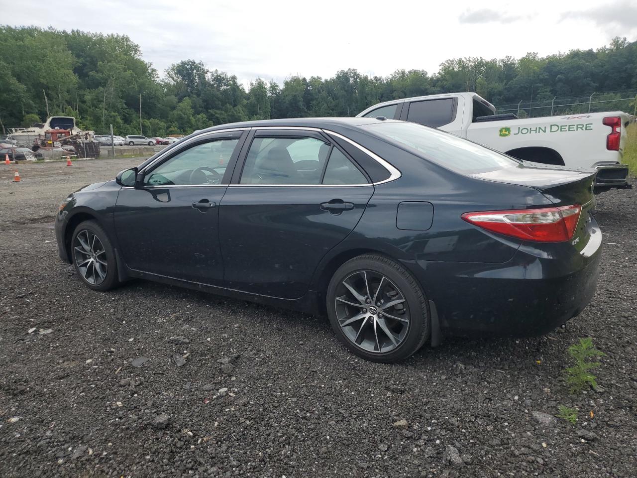 4T1BF1FK8GU158560 2016 TOYOTA CAMRY - Image 2